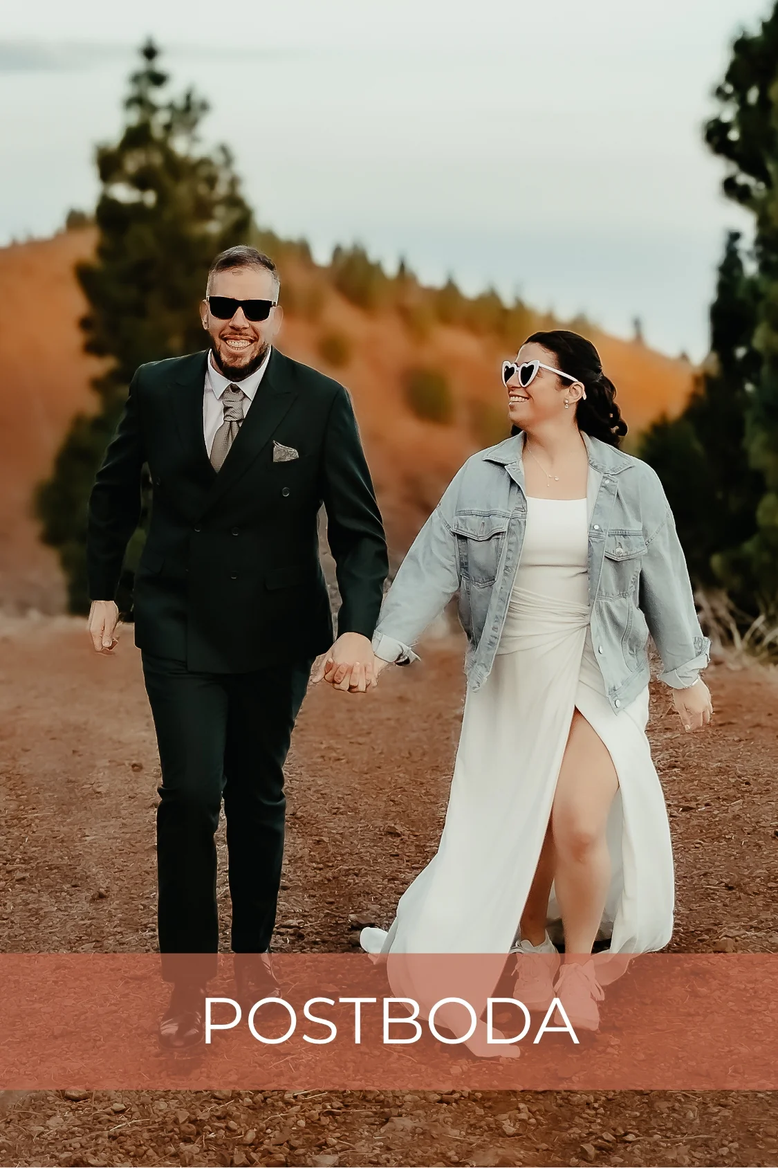 Sesión de postboda en Gran Canaria, pareja recén casada en un paisaje natural
