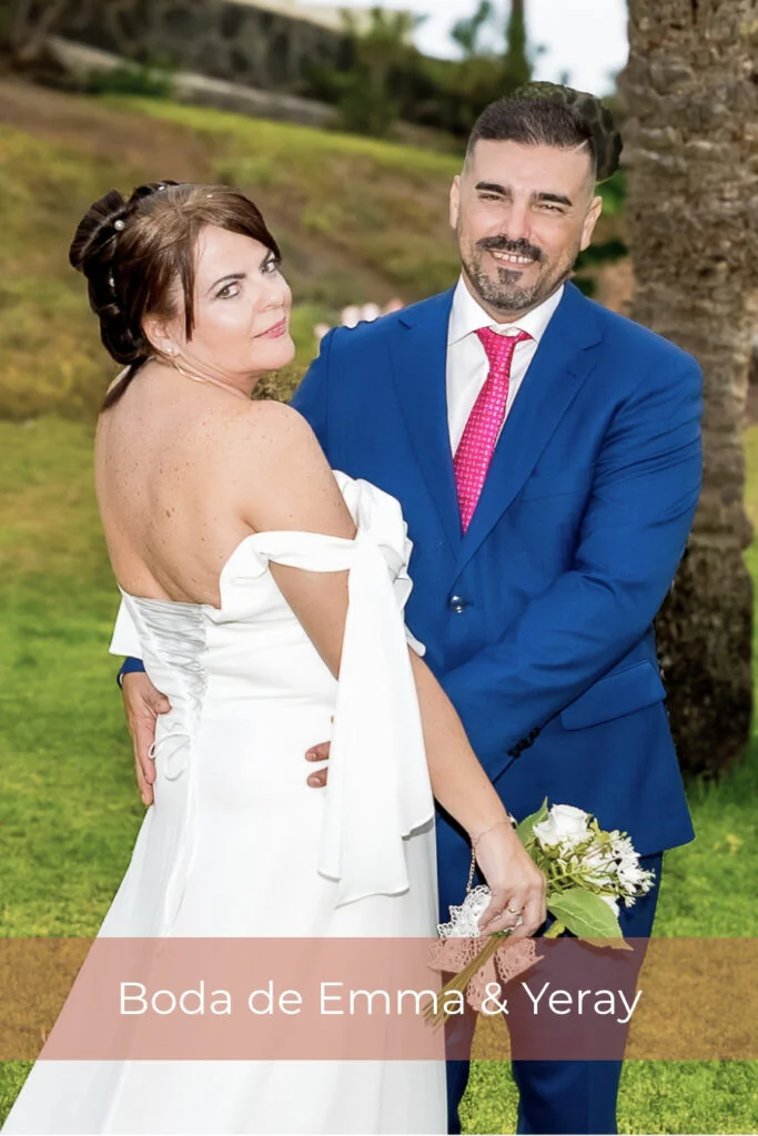 Novios el día de su boda en Telde, Gran Canaria