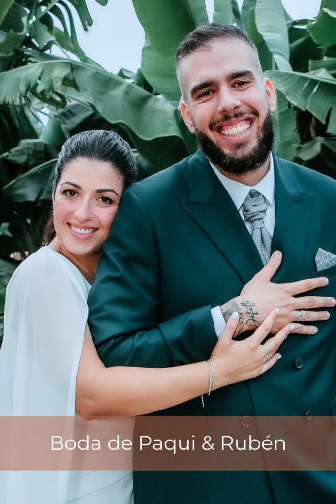 Novios el día de su boda en Arucas, Gran Canaria
